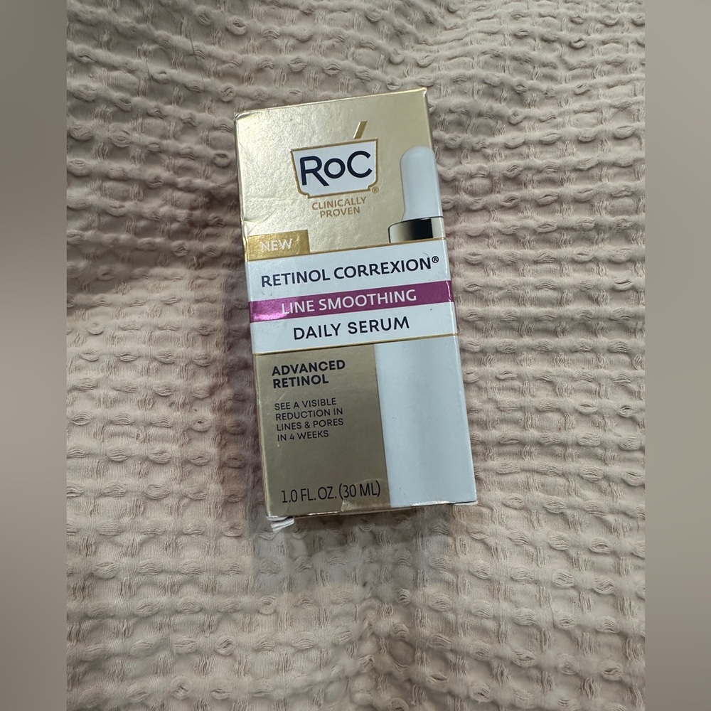 ROC retinol correxion line smoothing daily serum